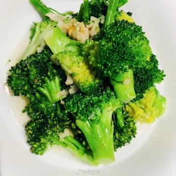 星空体育APP|寻找与真实的“误差”——“站在云霄上”陈伟明个展在北京展出(图1) 星空体育app下载