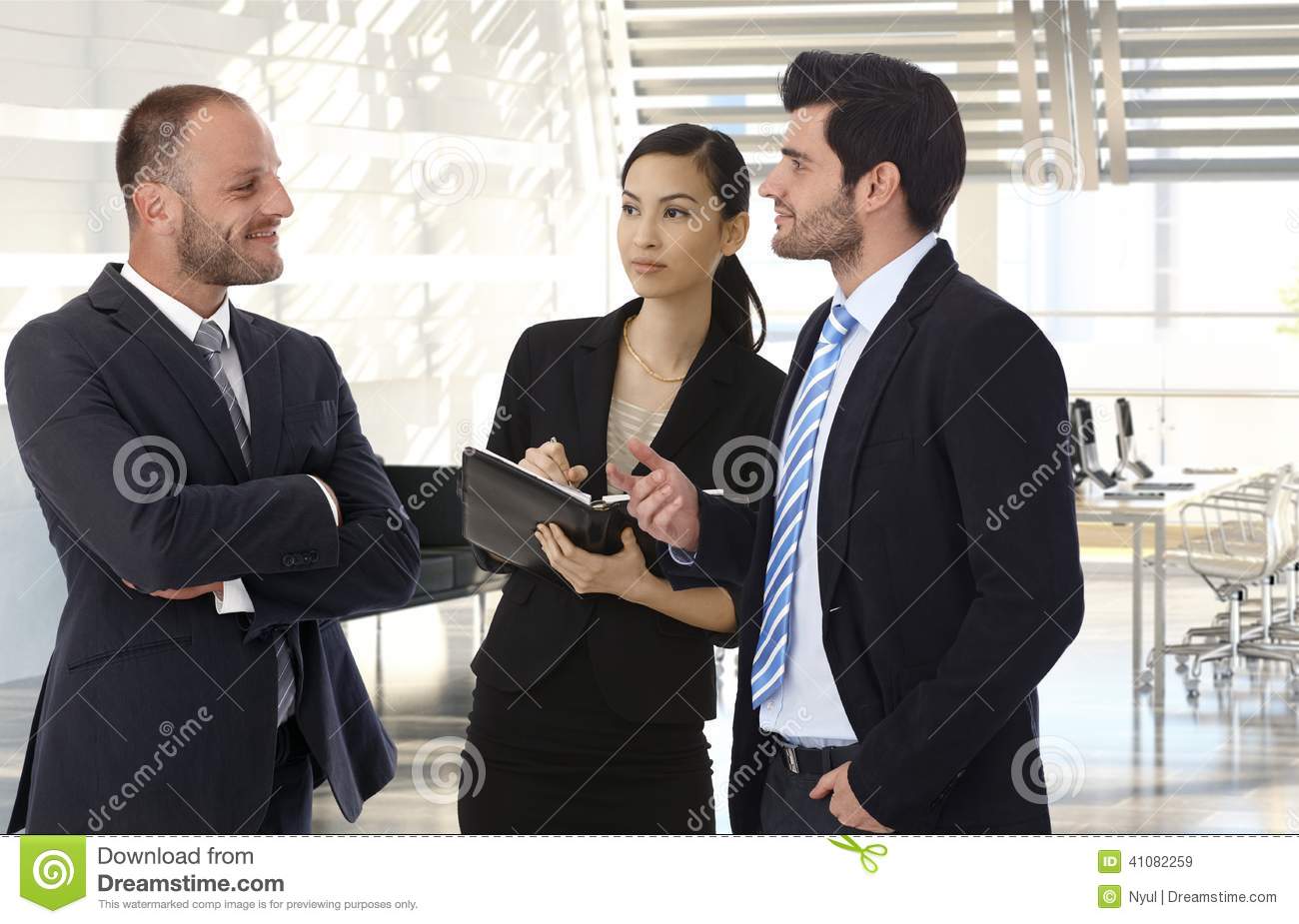 “星空体育APP”霸气!卡纳瓦罗放话:年轻球员想出场先展现实力(图2) 星空体育APP网站