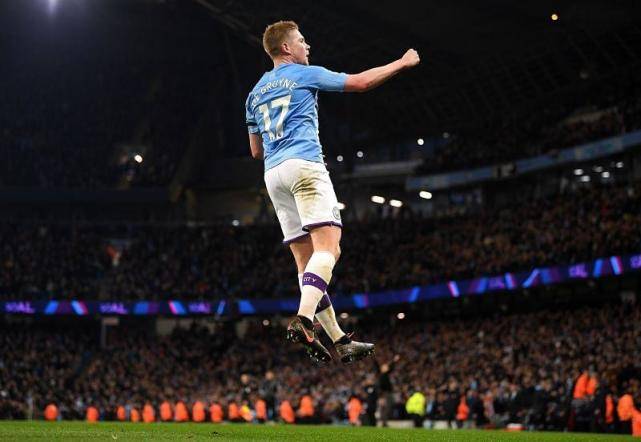 星空体育APP网站-
本赛季英超球员身价排行榜:曼城边锋居榜首 红军哼哈二将入前3(图3) 星空体育APP网站-
本赛季英超球员身价排行榜:曼城边锋居榜首 红军哼哈二将入前3(图3)