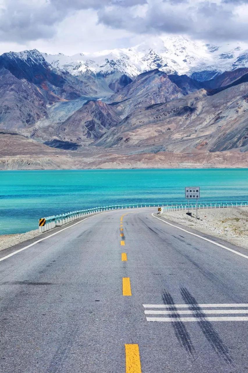 大博阿滕:如今球场上支持种族歧视的力度还不够:星空体育APP(图2) 星空体育APP