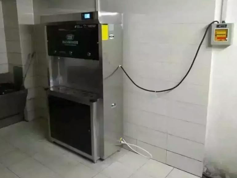 国奥后防核心将前往英超试训?潜力不俗曾获赞未来可接班冯潇霆-星空体育app下载(图3) 星空体育APP